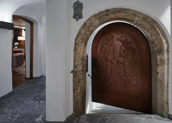 Schwarzer Adler InnsbruckAlbergo